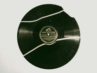 Hoe bewaar je vinylplaten op de juiste manier? Lees deze 5 belangrijke tips! - Veilingagenda